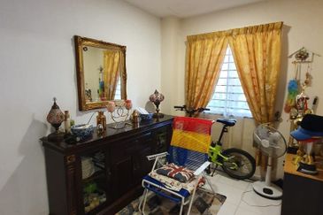 Jalan Setia Perdana U13/25F