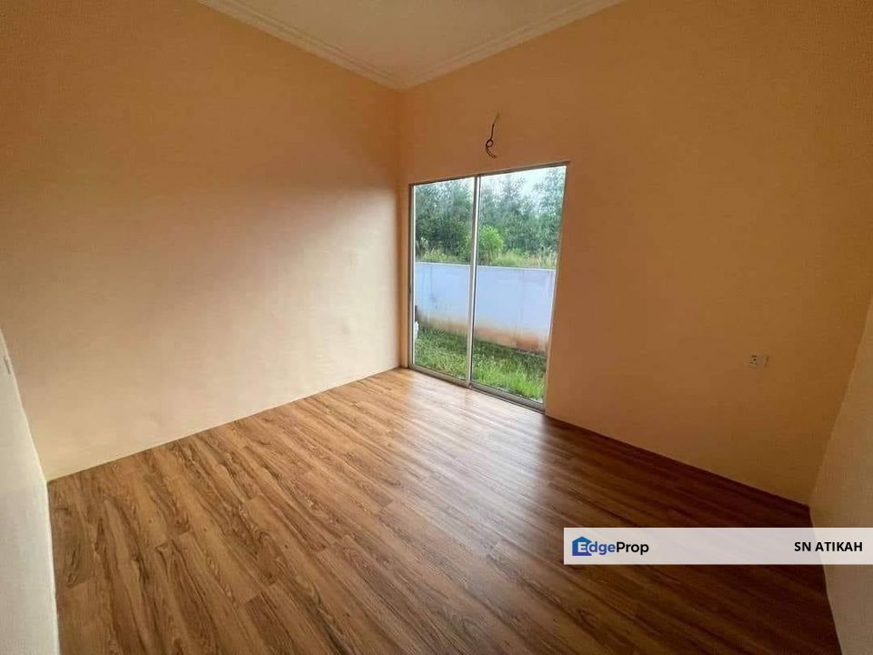 Single Storey Bungalow, Tasik Senangin, Seksyen 8, Bandar Mahkota Hills , Negeri Sembilan, Lenggeng