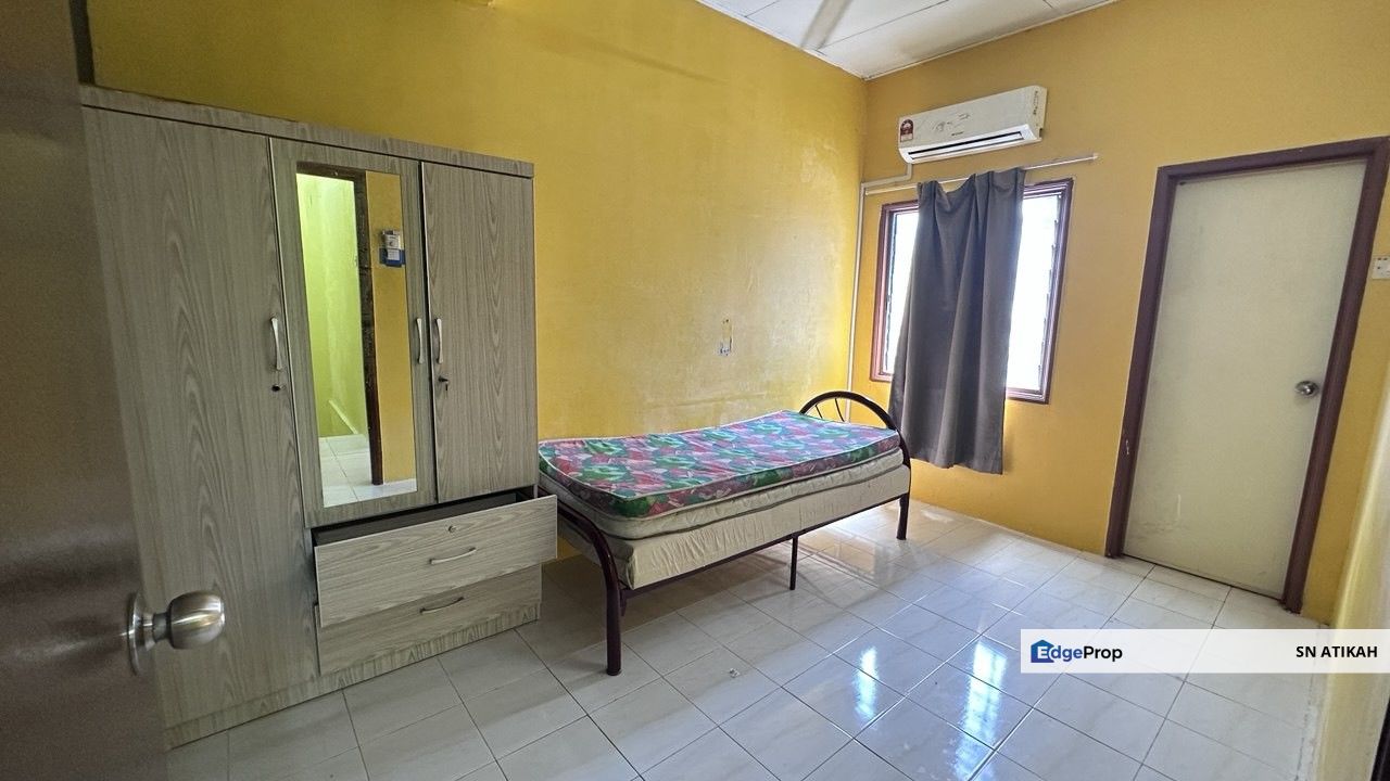 [RENOVATED] Double Storey Terrace SP7 Bnadar Saujana Putra , Selangor, Jenjarom