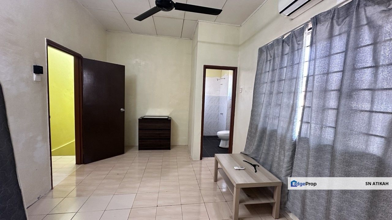[RENOVATED] Double Storey Terrace SP7 Bnadar Saujana Putra , Selangor, Jenjarom