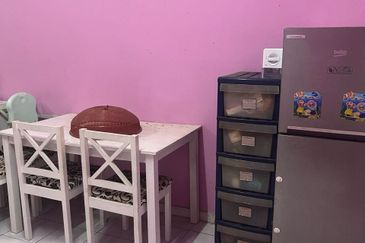 Meranti Apartment, Taman Subang Mewah