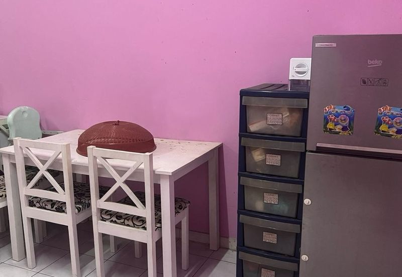 Meranti Apartment, Taman Subang Mewah