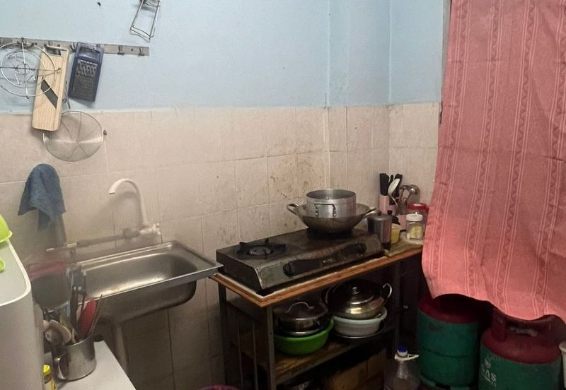 Meranti Apartment, Taman Subang Mewah