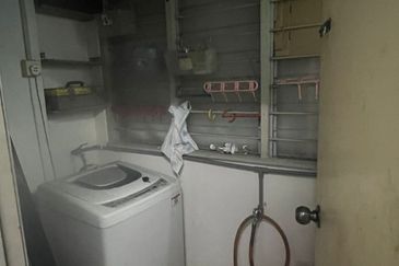 Meranti Apartment, Taman Subang Mewah