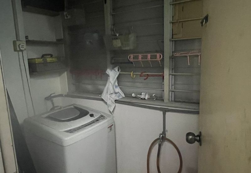 Meranti Apartment, Taman Subang Mewah