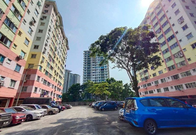 Meranti Apartment, Taman Subang Mewah