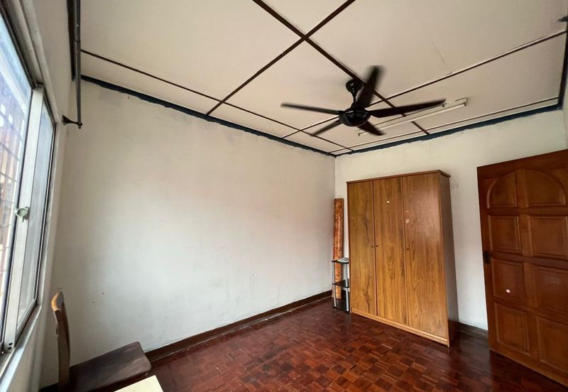 Flat Taman Melati Blok C