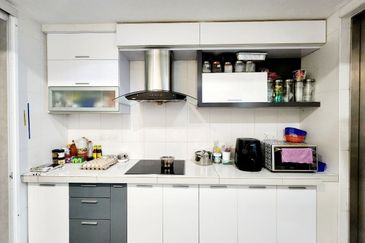 3 Storey Zero Lot Bungalow, Phase 1, USJ Height,  Subang Jaya