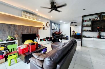 3 Storey Zero Lot Bungalow, Phase 1, USJ Height,  Subang Jaya