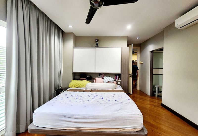 3 Storey Zero Lot Bungalow, Phase 1, USJ Height,  Subang Jaya