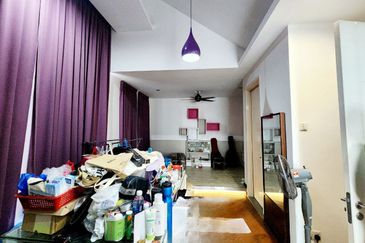 3 Storey Zero Lot Bungalow, Phase 1, USJ Height,  Subang Jaya