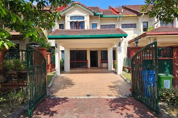[WELL MAINTAINED] Double Storey Terrace Jalan Adang, Bukit Jelutong, Shah Alam