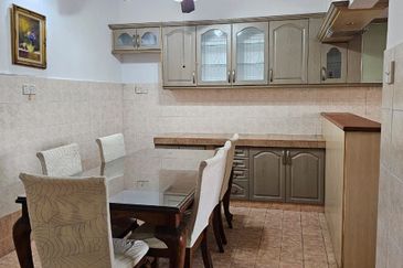 [WELL MAINTAINED] Double Storey Terrace Jalan Adang, Bukit Jelutong, Shah Alam