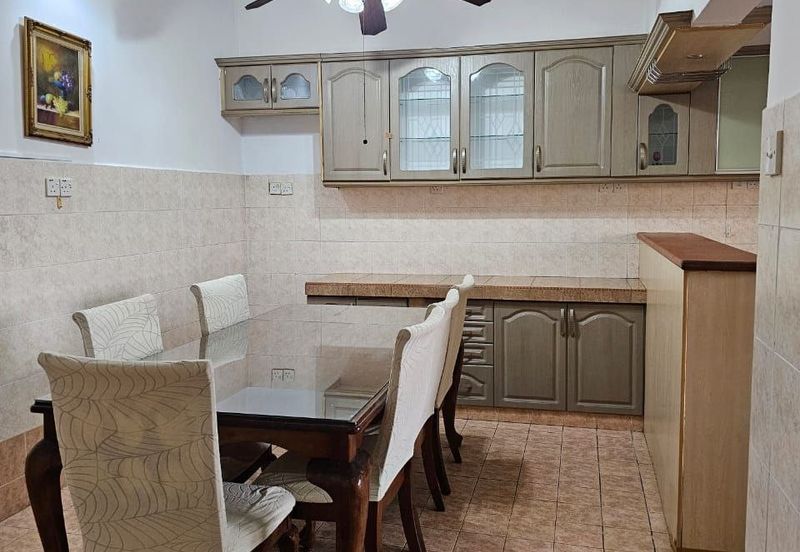 [WELL MAINTAINED] Double Storey Terrace Jalan Adang, Bukit Jelutong, Shah Alam