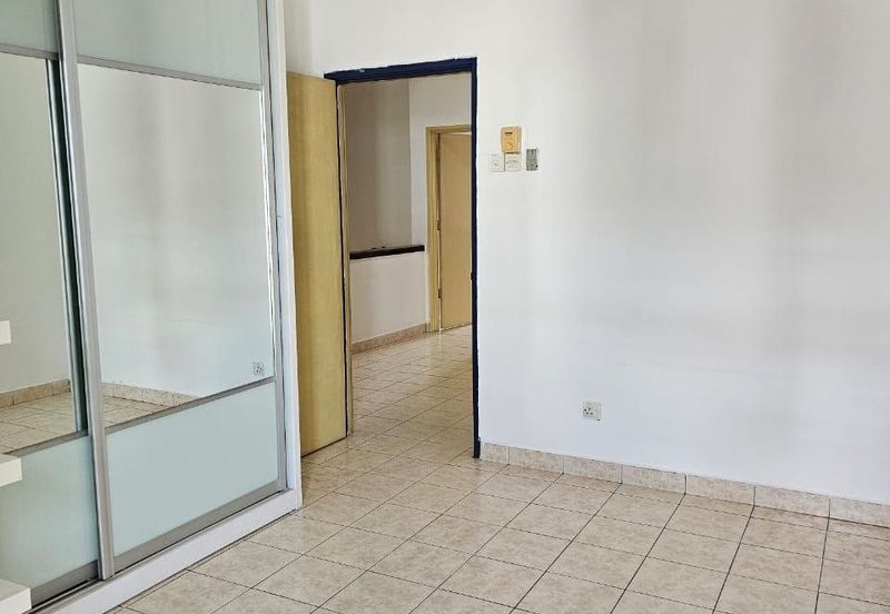 [WELL MAINTAINED] Double Storey Terrace Jalan Adang, Bukit Jelutong, Shah Alam