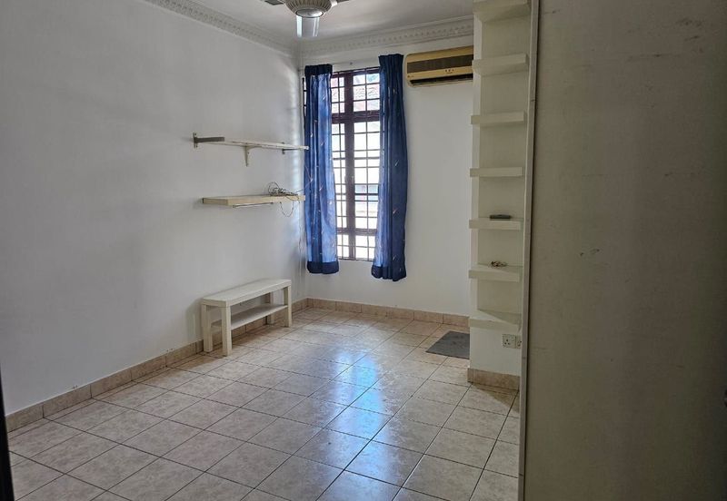 [WELL MAINTAINED] Double Storey Terrace Jalan Adang, Bukit Jelutong, Shah Alam