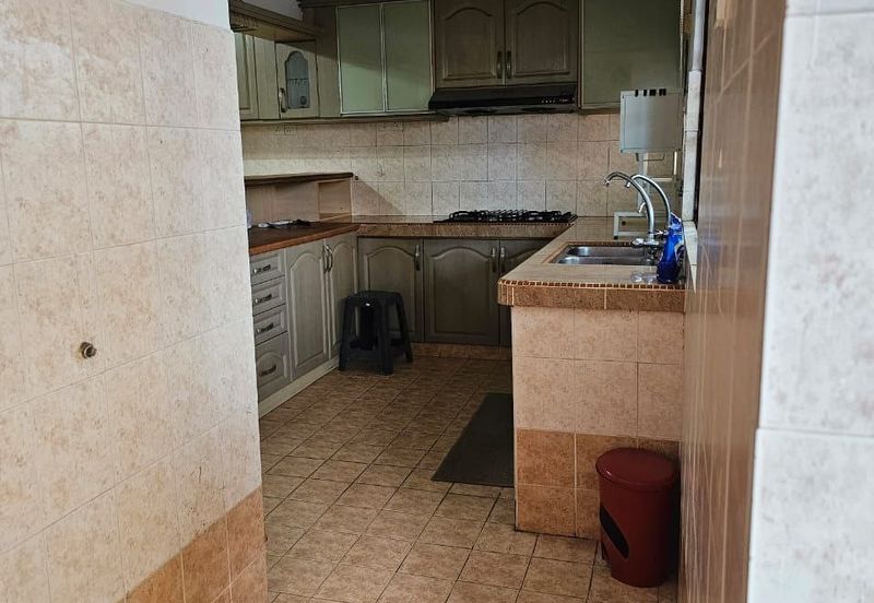 [WELL MAINTAINED] Double Storey Terrace Jalan Adang, Bukit Jelutong, Shah Alam