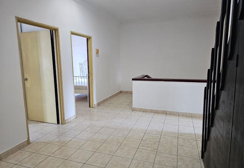 [WELL MAINTAINED] Double Storey Terrace Jalan Adang, Bukit Jelutong, Shah Alam