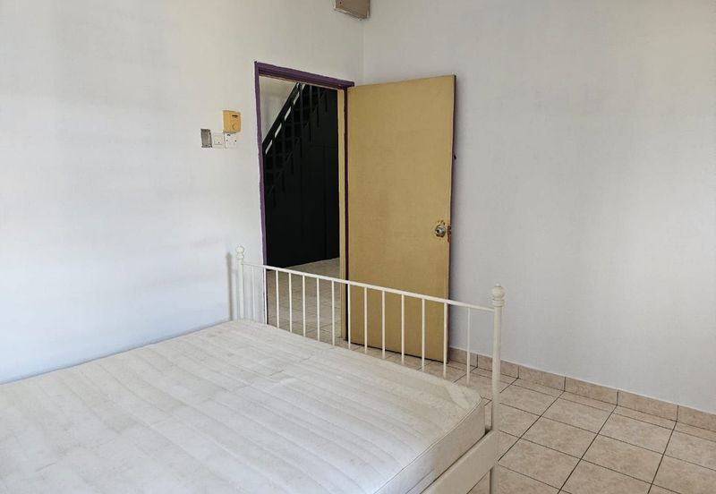 [WELL MAINTAINED] Double Storey Terrace Jalan Adang, Bukit Jelutong, Shah Alam