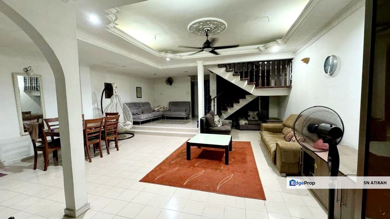 [FACING OPEN] Double Storey Terrace Intermediate Seksyen 11, Shah Alam, Selangor, Shah Alam