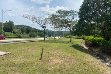 [MALAY RESERVED] Sg Merab Mix Development Land