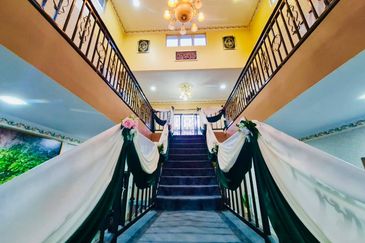 [FULLY RENOVATED & EXTENDED] CORNER LOT 2.5 Storey Luxury Bungalow Prima Bukit Beruntung 