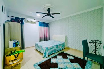[FULLY RENOVATED & EXTENDED] CORNER LOT 2.5 Storey Luxury Bungalow Prima Bukit Beruntung 