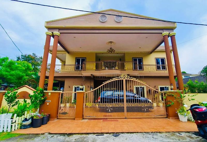 [FULLY RENOVATED & EXTENDED] CORNER LOT 2.5 Storey Luxury Bungalow Prima Bukit Beruntung 