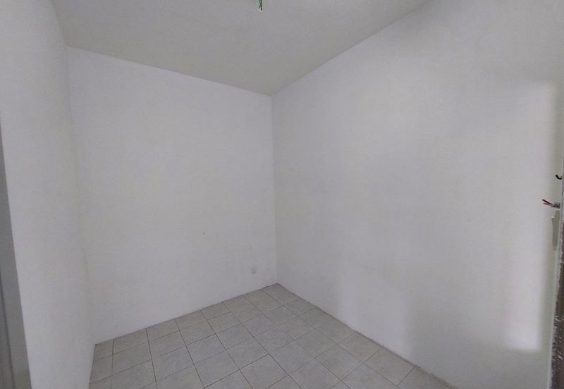 [CORNER LOT] Double Storey Jalan Tanjung Rhu Seksyen 30, Shah Alam