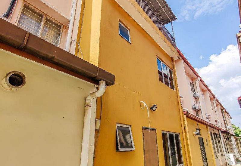 Jalan Uranus U5/122C