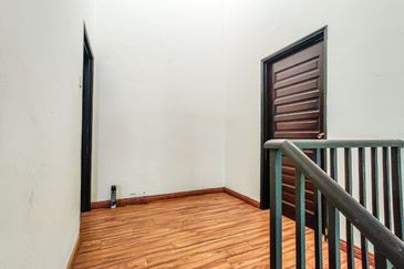 Jalan Uranus U5/122C