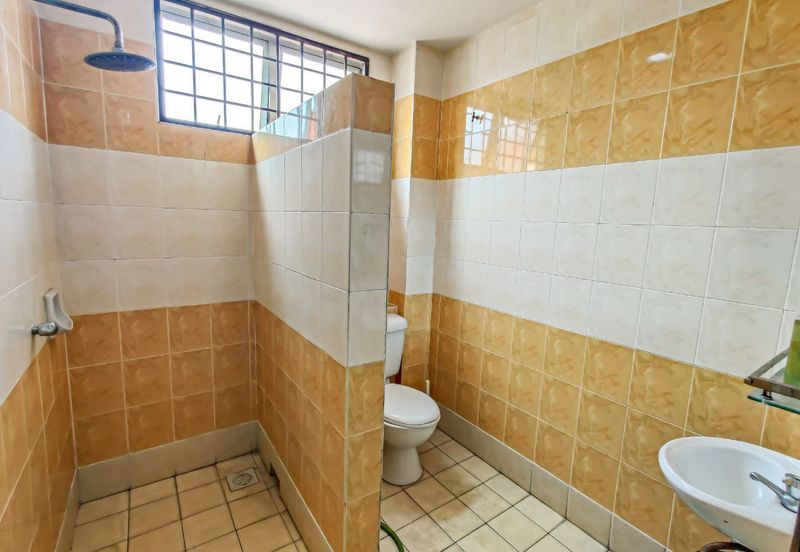 Jalan Uranus U5/122C