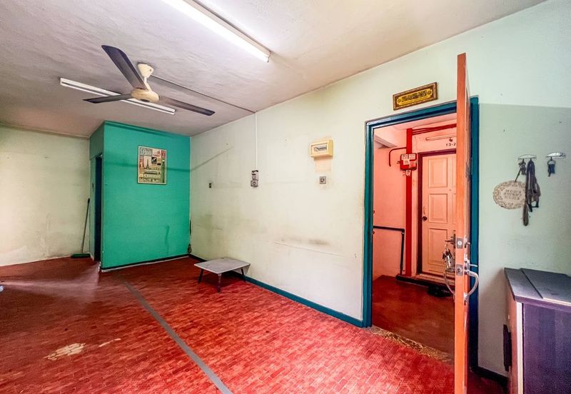 Flat Taman Melati Blok E