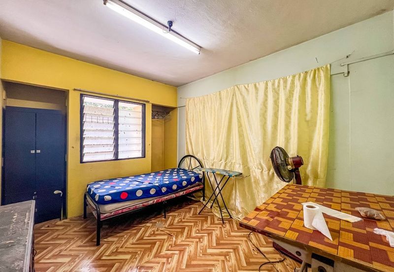 Flat Taman Melati Blok E