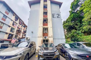 Flat Taman Melati Blok E