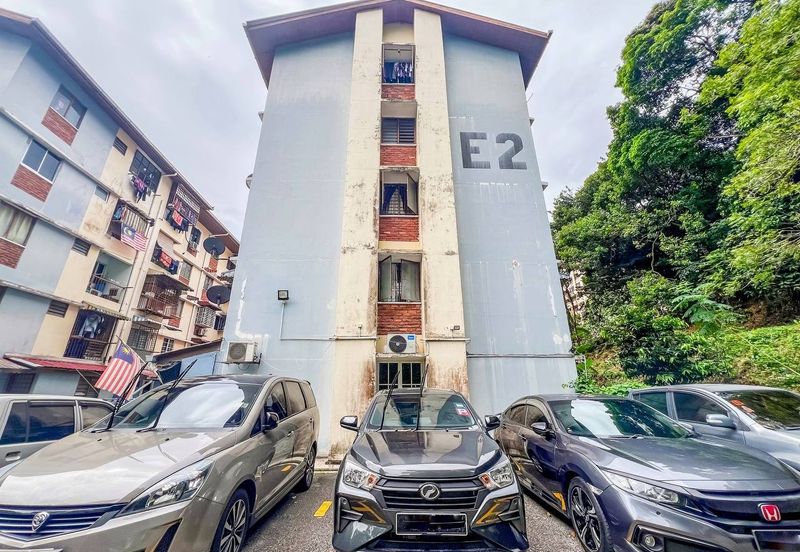 Flat Taman Melati Blok E