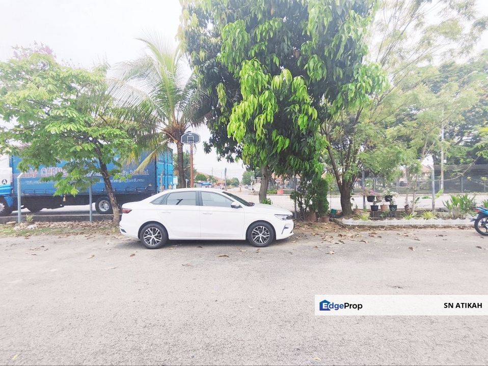 [FACING OPEN] Double Storey Terrace Jalan Batu Nilam Bandar Bukit Tinggi Klang, Selangor, Klang