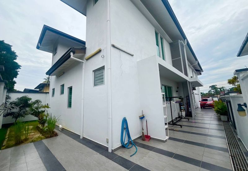 [RENOVATED] 2 Storey Bungalow Jalan Orkid Kuang, Kuang