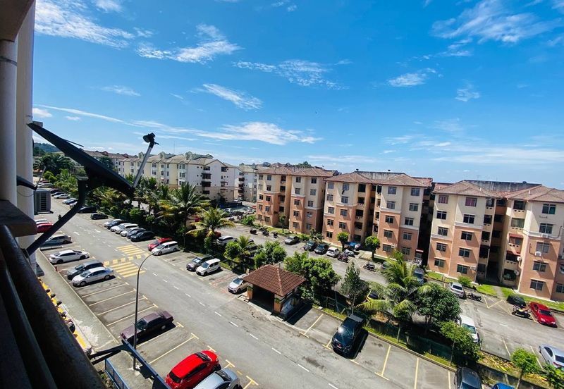 Sri Hijauan, Ukay Perdana