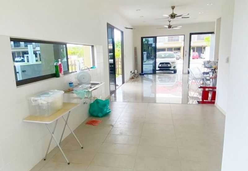 End Lot Double Storey Terrace @ Adenia - Taman Setia Warisan Tropika, Sepang For Rent