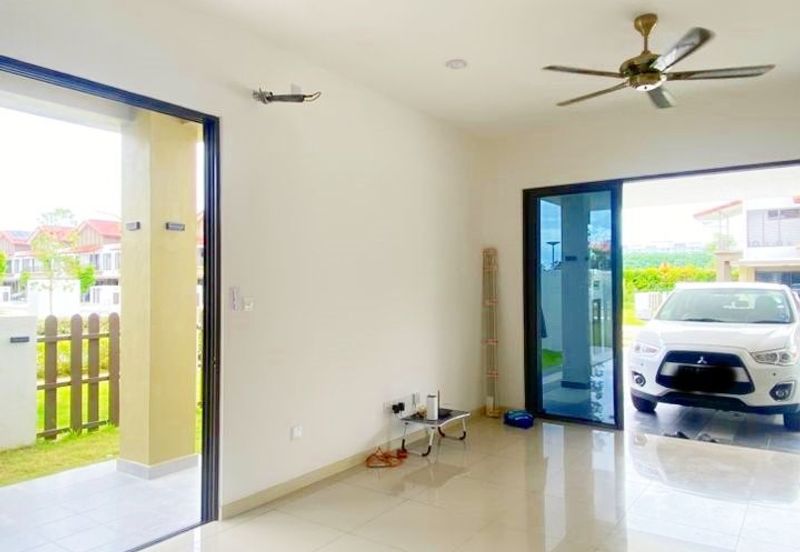 End Lot Double Storey Terrace @ Adenia - Taman Setia Warisan Tropika, Sepang For Rent