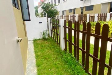 End Lot Double Storey Terrace @ Adenia - Taman Setia Warisan Tropika, Sepang For Rent