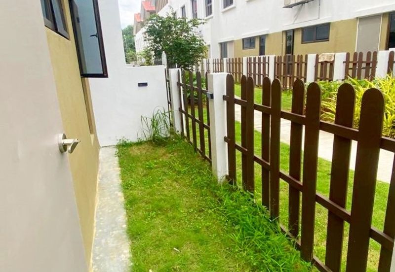 End Lot Double Storey Terrace @ Adenia - Taman Setia Warisan Tropika, Sepang For Rent