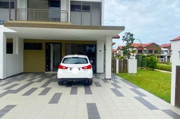 End Lot Double Storey Terrace @ Adenia - Taman Setia Warisan Tropika, Sepang For Rent