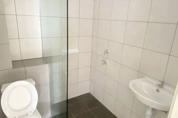 End Lot Double Storey Terrace @ Adenia - Taman Setia Warisan Tropika, Sepang For Rent