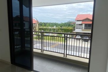 End Lot Double Storey Terrace @ Adenia - Taman Setia Warisan Tropika, Sepang For Rent