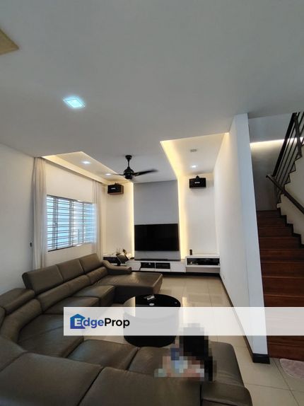 2 Storey Semi D Renovated Casa Amira Jalan Seri Amira Taman Amira, Johor, 
