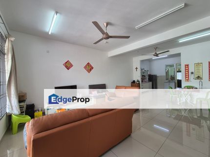 2 Storey House 5bed 3bath Jalan Ehsan Jaya Taman Ehsan Jaya, Johor, Johor Bahru