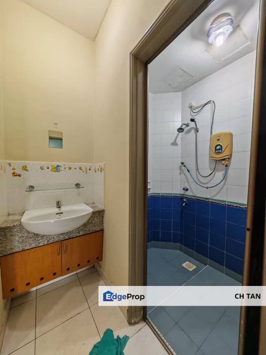 2 Storey Terrace House For Sale at Taman Impian Emas, Skudai | Freehold | Below Bank Value, Johor, Skudai