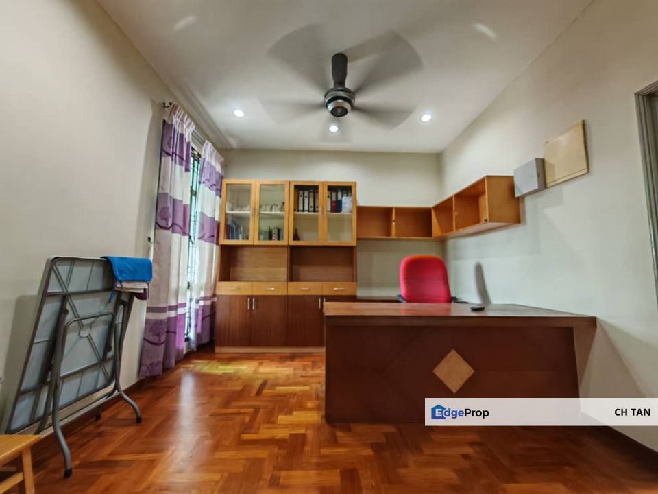 2 Storey Terrace House For Sale at Taman Impian Emas, Skudai | Freehold | Below Bank Value, Johor, Skudai